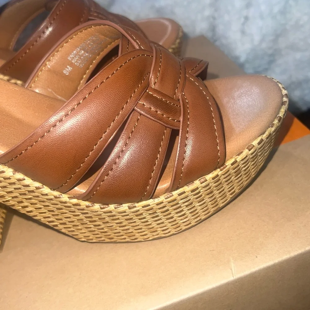 Women’s NIB Korks Brown Dee wedge platform shoes, heels, sz 8